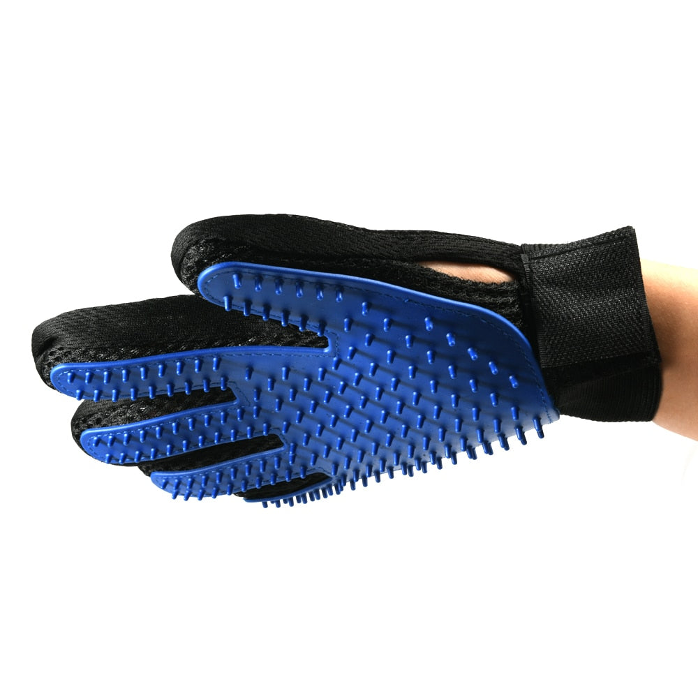 Five-finger design reaches legs, face and tail